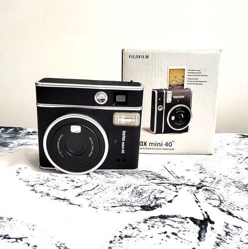 Cámara Instantánea Fujifilm Mini 40