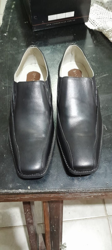 Zapatos De Vestir Negro Sin Cordones / Talle: 44