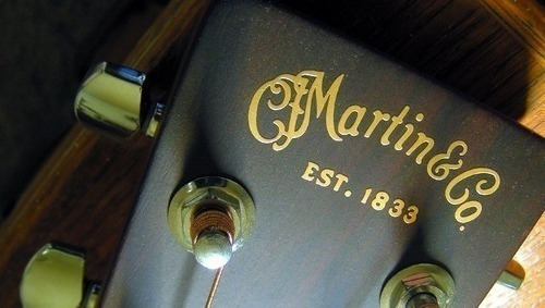 Decal Martin Co Headstock Violão Dourado Metálico Aceita Pu