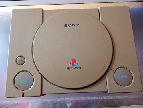 Una Consola De Playstation 1 Fat Para Repuestos O Reparación