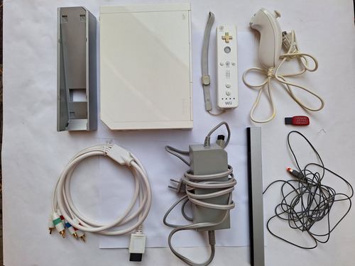 Nintendo Wii Branco Completo Na Caixa Com Jogos (ler Descrição)