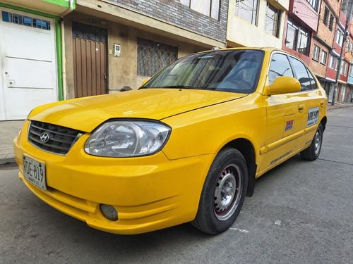 Hyundai  Accent Gls 1500 Cc M/t 2005