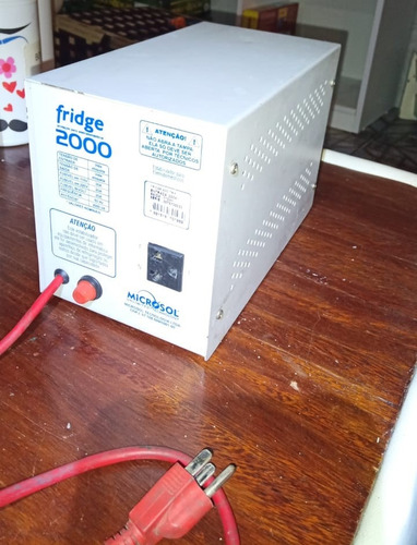 Estabilizador Microsol Fridge 2000 / Entrada 220v Saída 110v