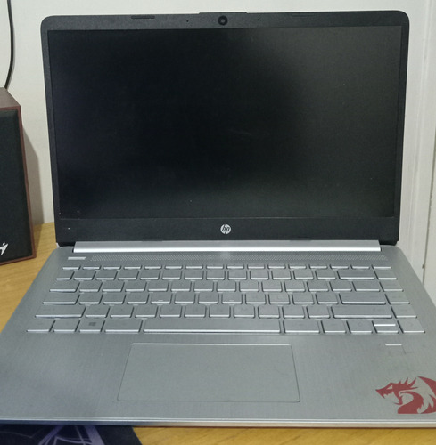  Hp 14-cf2077 Plata, Intel Core I3  4gb Ram 256gb Ssd Usada 