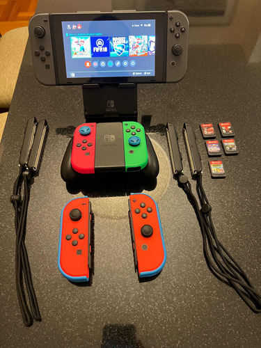 Nintendo Switch, Muchos Accesorios