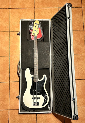 Fender Precision Bass®/ American Performer Bajo Electrico