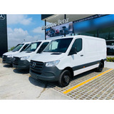 Sprinter 517 Cargo Mediana 5.5t Techo Estándar