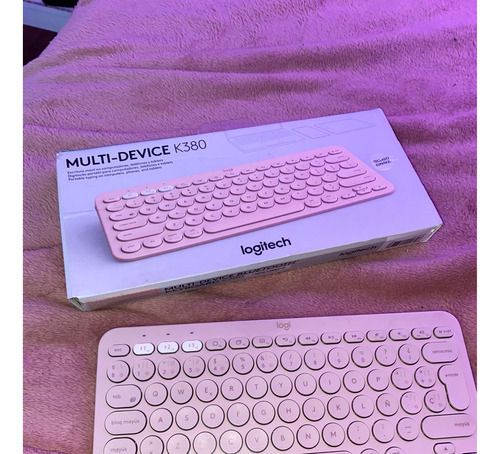 Teclado Bluetooth Logitech K380 Qwerty Español  Color Rosa