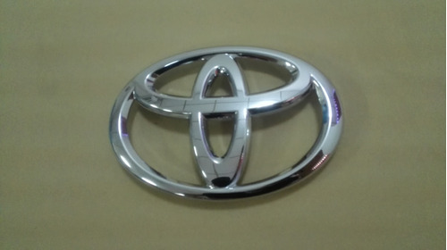 Emblema Logo Parrilla Toyota Fortuner 2006 Al 2019 Original Foto 3