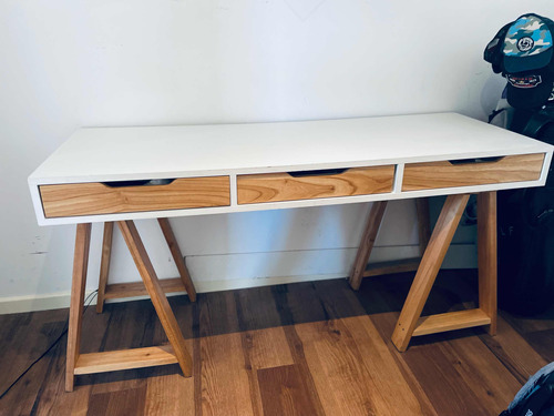 Mueble Escritorio Nordico Usado En Muy Buen Estado