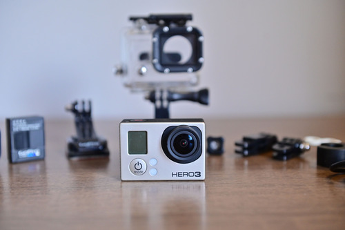 Câmera Gopro Hero3 Silver Com Kit De Acessórios