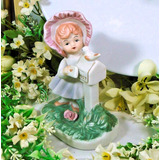 Figurita Antigua De Porcelana Biscuit Sin Marca Muy Bella 