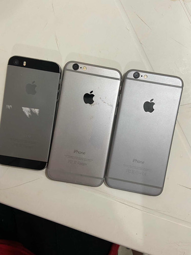 3 iPhone (quebrados) Retirar Peças