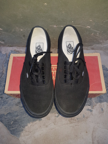 Zapatillas Vans Authentic Black (8us)