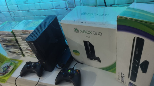 Microsoft Xbox 360 Super Slim 250gb  Com 32 Jogos Originais