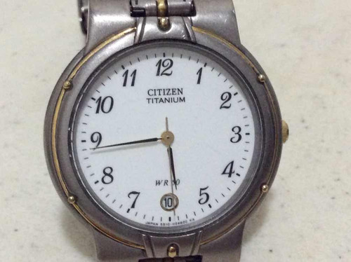 Reloj Citizen Cuarzo Titanio Caballero Vintage