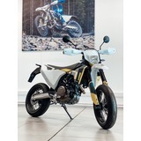 Husqvarna 701 Supermoto