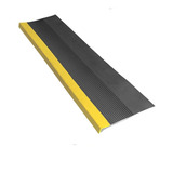 Grada Estriada 150cm X 30cm X 4mm Negro/amarillo