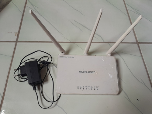  Roteador Wifi Multilaser Com Três Antenas.