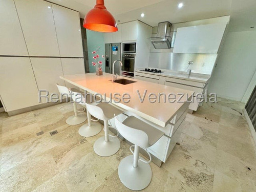Agp Apartamento Remodelado, Edificio De Nueva Data Y Sin Problema De Agua, En Venta En Lomas Del Sol 25-8160 Ys - Imagen 2