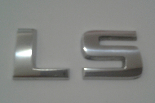 Emblema Ls  Silverado   En Metal Pulido Foto 6