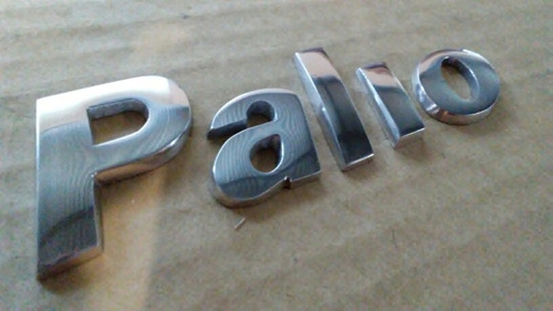 Emblema Fiat Palio Metal Sin Adhesivo Foto 2