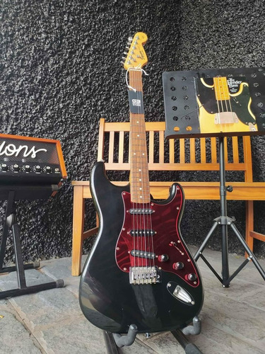 Guitarra Squier Califórnia Séries Escudo Vermelho Espelhado