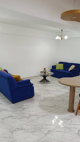 Apartamento En Alquiler Residencias Titanium Urbanizacion La Trigaleña Alta Valencia. St - Imagen 4
