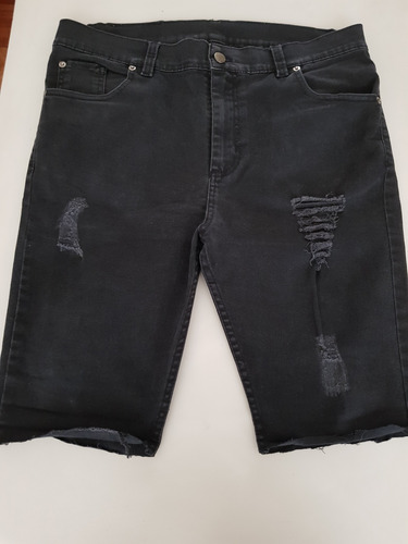 Bermudas Slim Jean Elastizado Negra. Usada