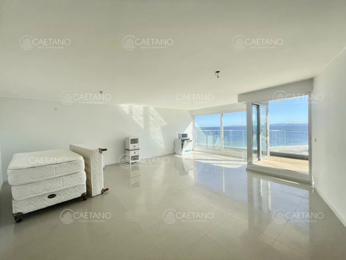 Venta Apartamento. 3 Dormitorios. Playa Mansa, Punta Del Este. - Imagen 4