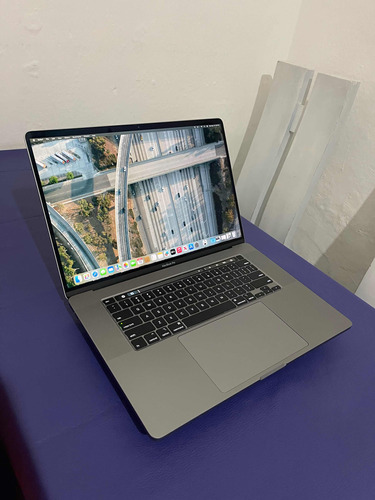 Macbook Pro Touch Bar 2019 16 PuLG 16 Ram 1 Tb Ssd Core I9