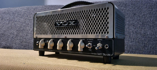 Amplificador Vox Night Train 15w Valvulado Com Gabinete