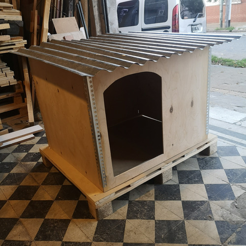 Cucha Para Perro Madera Y Chapa 