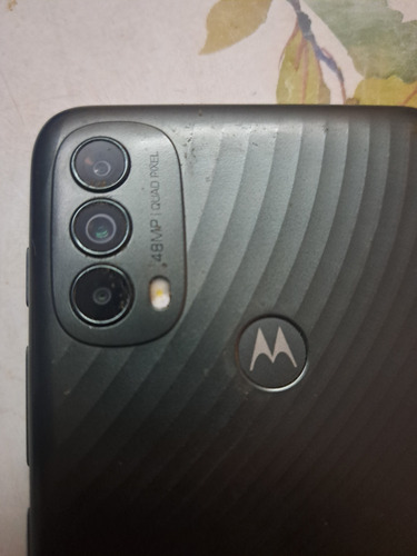 Celular Motorola E40