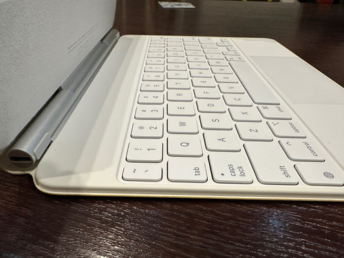 Teclado Apple Magic Keyboard iPad Air 5 Pro 10.9 Blanco