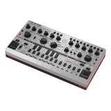 Behringer Td-3-mo-sr Bass Line Sintetizador Análogo Dj Rap Color Gris