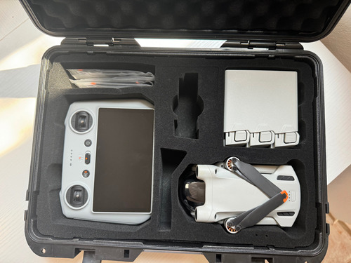 Dji Mini 3 Pro Flymorecombo 4 Baterias + Estuche Caja Fuerte