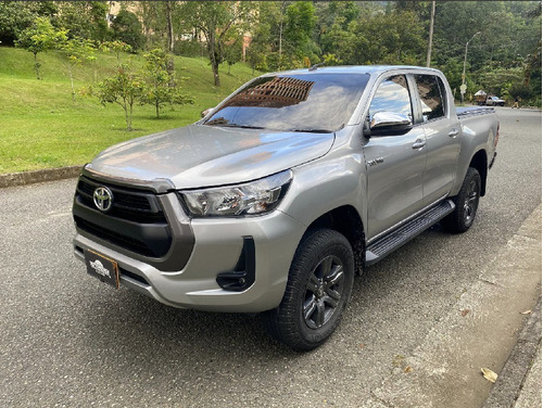 Toyota Hilux 2.4 L Mt 2023