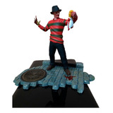 Figura Freddy Krueger 30 Cms Impresion Resina De Coleccion