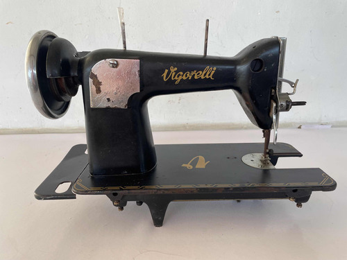 Maquina De Costura Manual Antiga Vigorelli No Estado