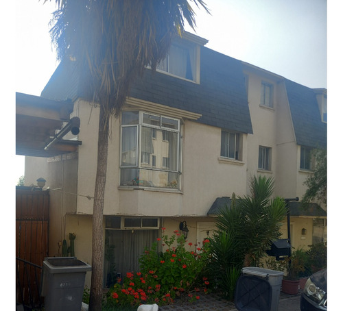 Hermosa Casa En La Dehesa De La Viña, Puente Alto