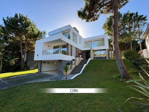 Casa En Venta Costa Esmeralda, Barrio Residencial I.