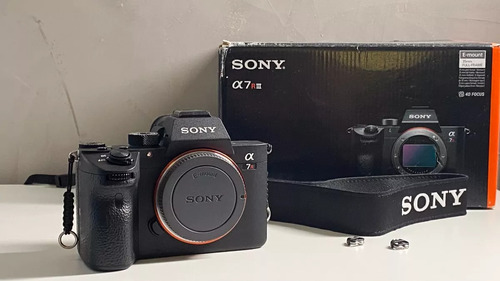 Sony A7r Iii 4k Clicks Na Caixa Com Tudo