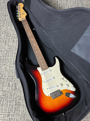 Fender American Standard! 8100 Pix.  Boss Squier Gibson