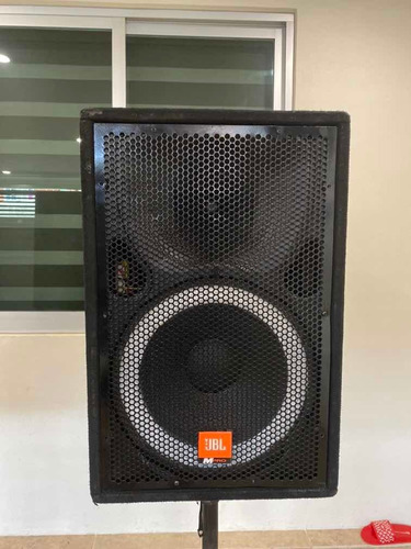 Bocinas Jbl 15 Pasivas, Incluyen Tripies