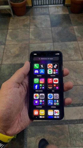 iPhone XS