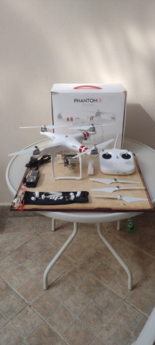 Drone Dji Phantom 3 Standard Com Câmera 2.7k Branco 5.8ghz 