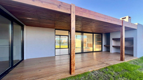 Casa En Venta En Viñedos De La Tahona 3 Dormitorios Y Servicio - Imagen 4
