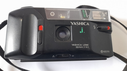 Cámara Fotográfica Yashica J Kyocera 32 Mm