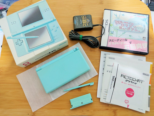 Consola Nintendo Ds Lite Ice Blue + Juego Ds